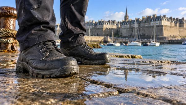Sélection des meilleures chaussures de travail cofra pour humidité