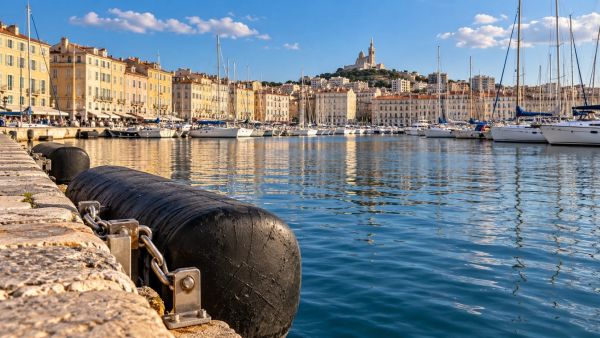 Top critères pour sélectionner une butée de quai sécurisée